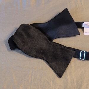 Brunello Cucinelli Black Cotton Silk Satin Bow Tie